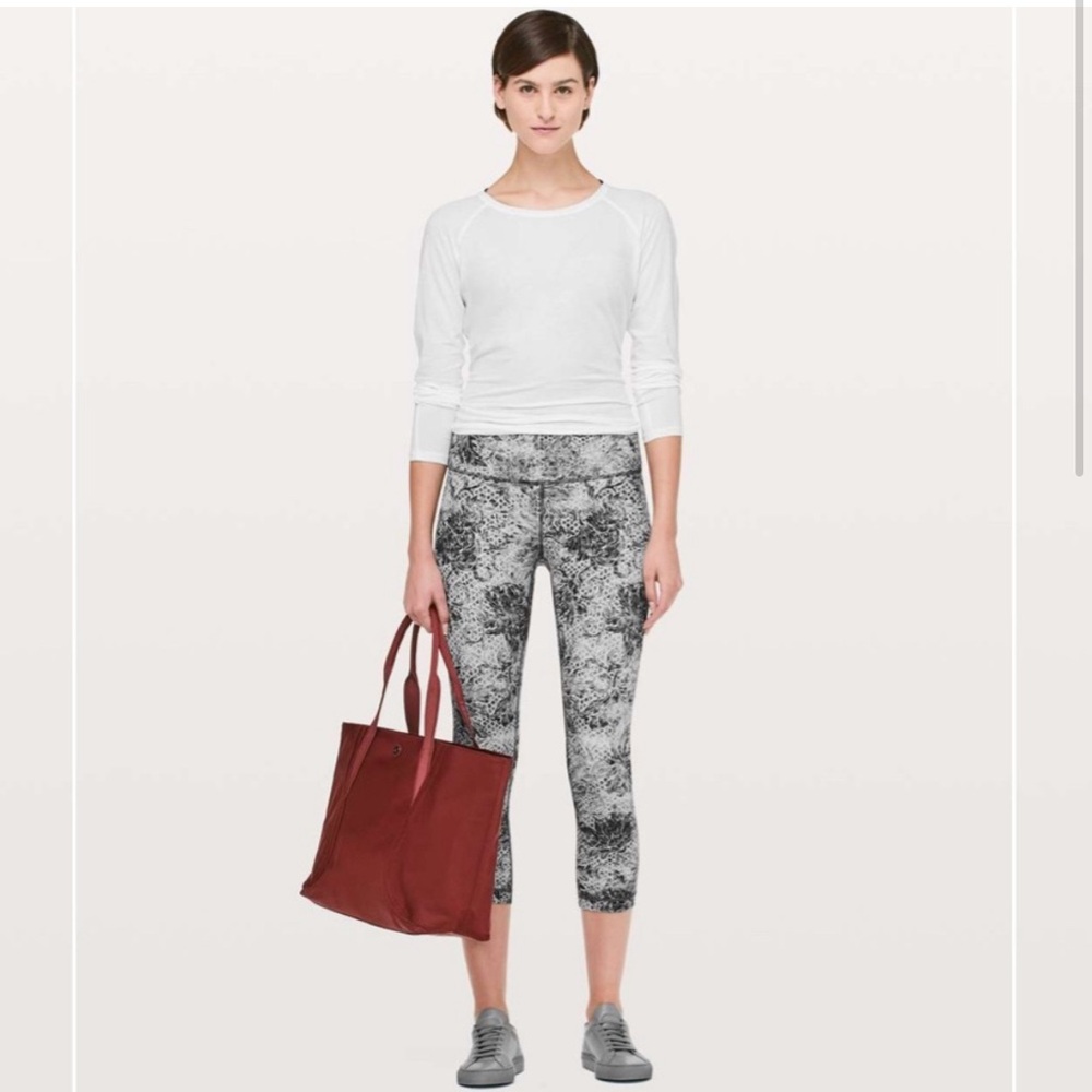 Lululemon Wunder Under Size 10‎
